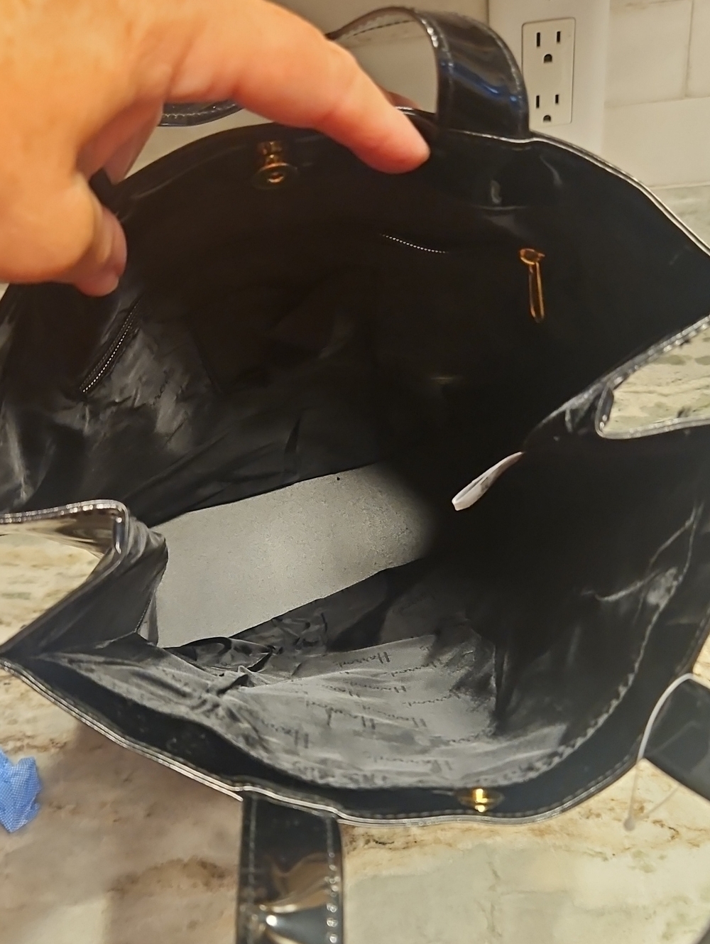 Harrods Black Plastic Tote - Vintage - Lined - Zip Pocket - Picture 10 of 11